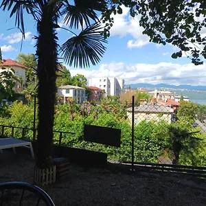 Luna , Abbazia Croazia